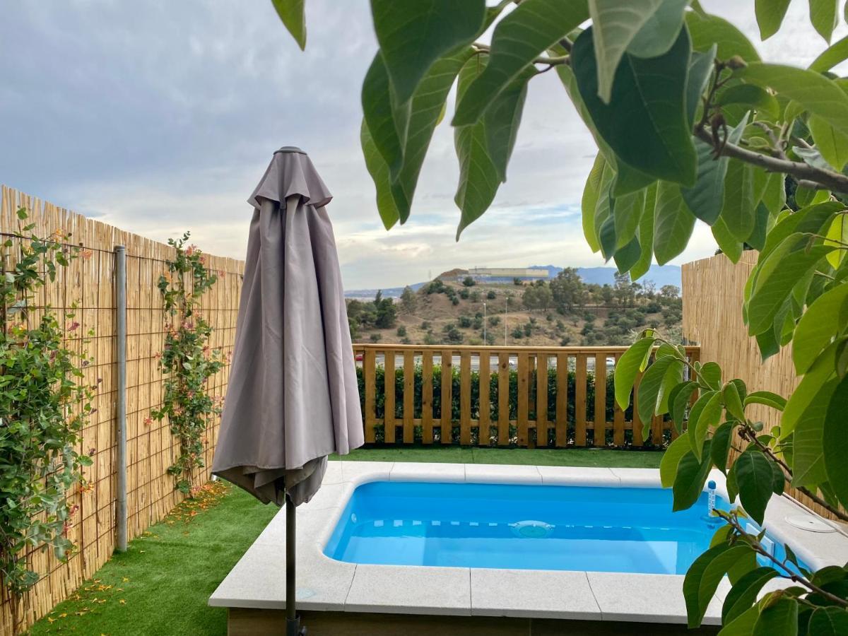 מאלגה Suite Breeze - Private Heated Pool מראה חיצוני תמונה