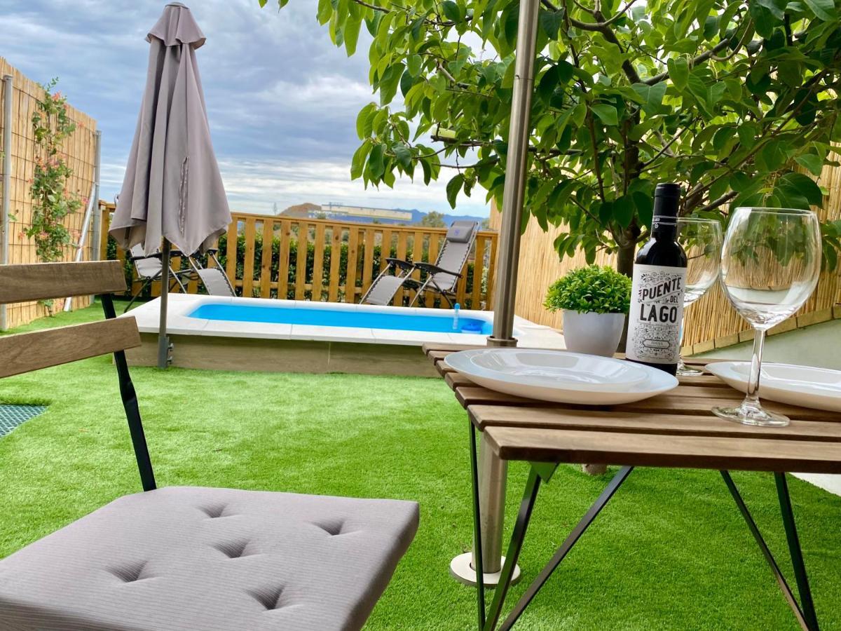 מאלגה Suite Breeze - Private Heated Pool מראה חיצוני תמונה