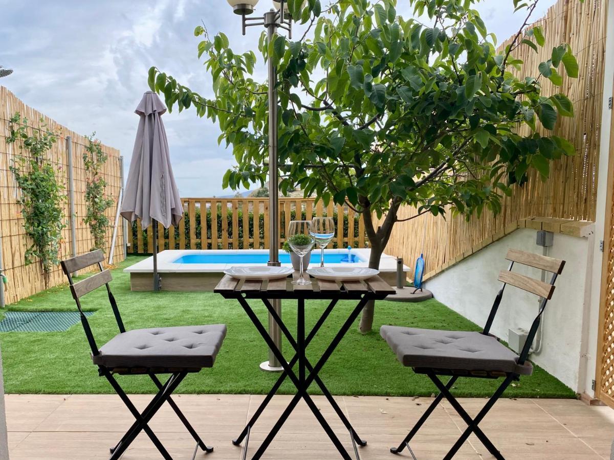 מאלגה Suite Breeze - Private Heated Pool מראה חיצוני תמונה